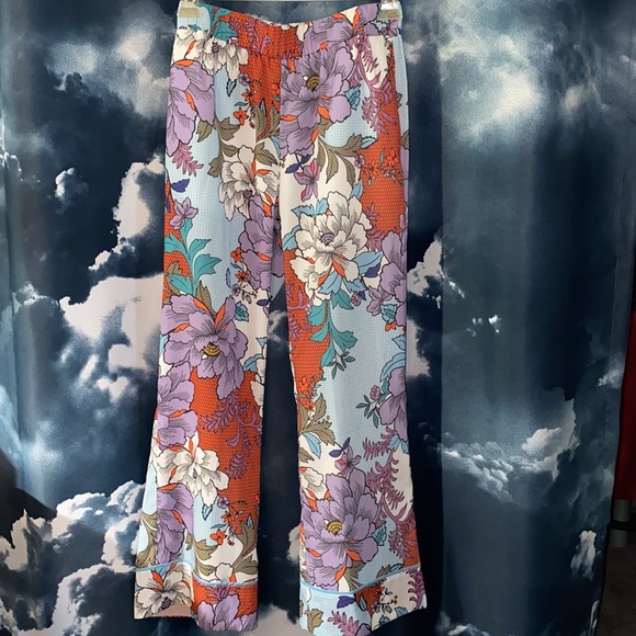 New: Avon Mark Pants Suit - Picture 5 of 9